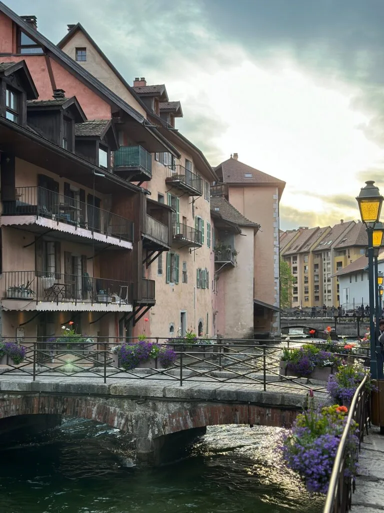 9 - Pont-Audemer : Canal fleuri